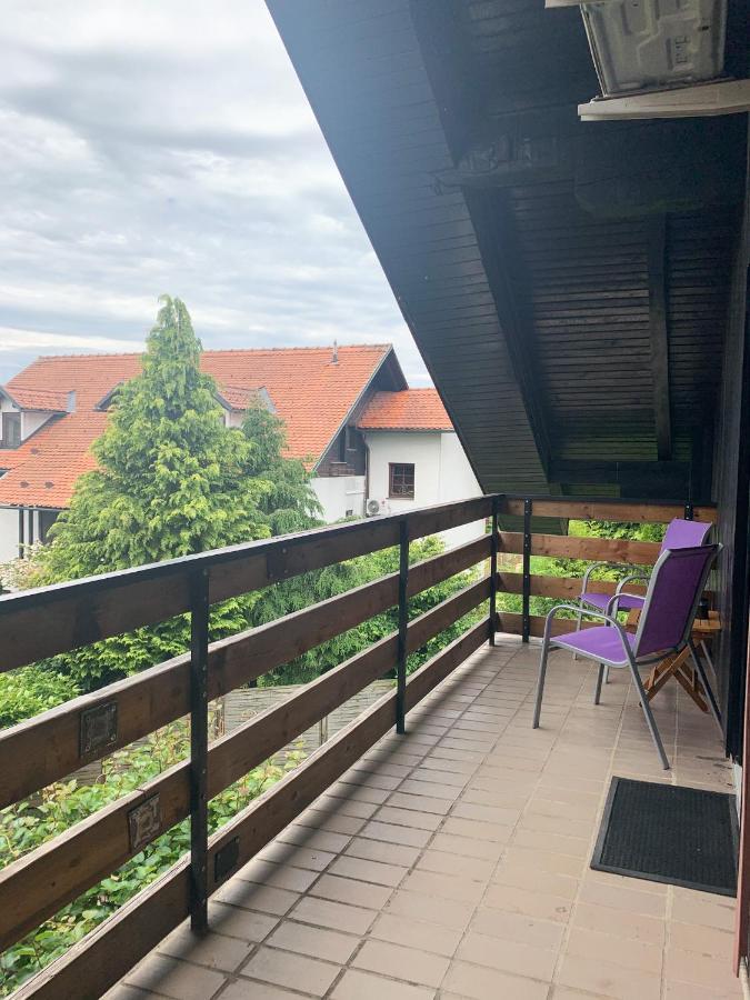 Ela'S Apartment Komenda Dış mekan fotoğraf