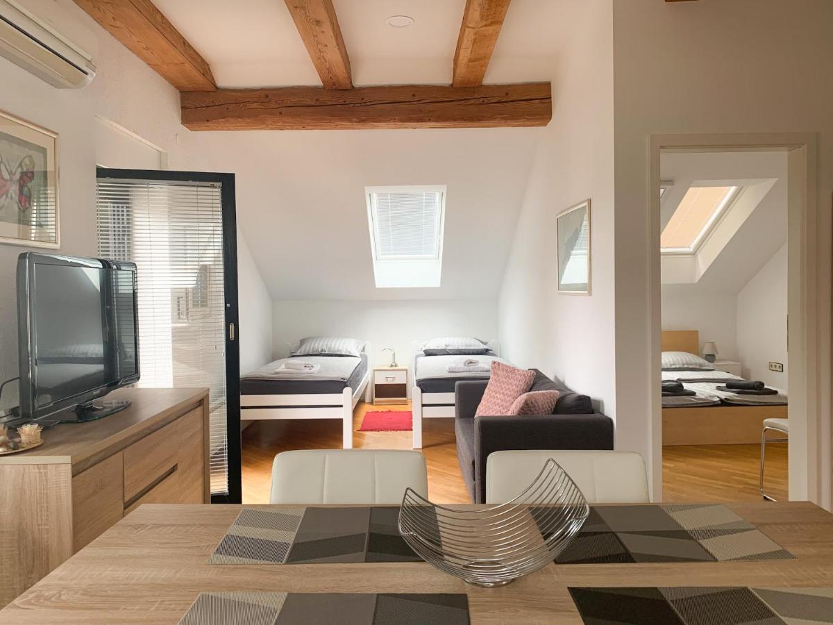 Ela'S Apartment Komenda Dış mekan fotoğraf